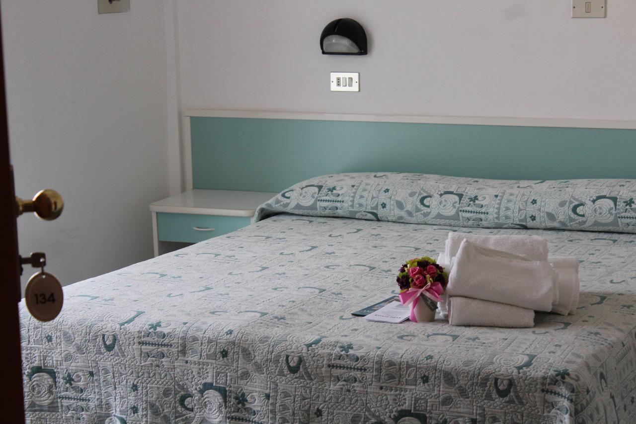 Hotel American Bellaria-Igea Marina Quarto foto