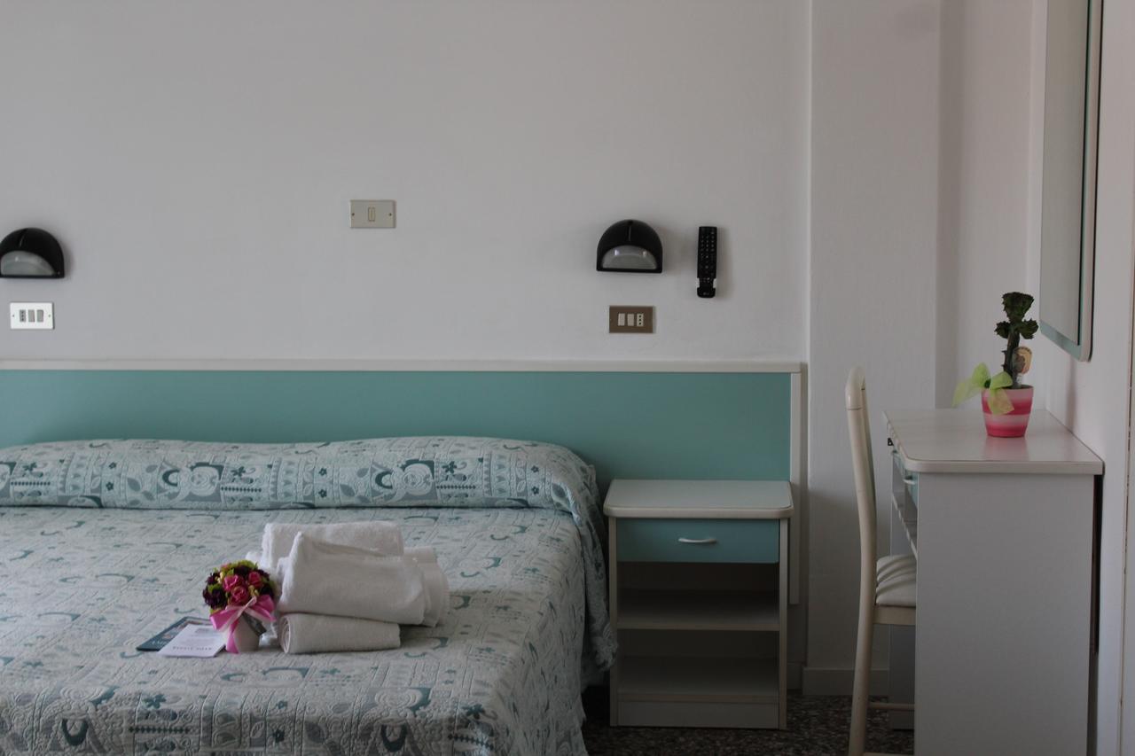 Hotel American Bellaria-Igea Marina Quarto foto